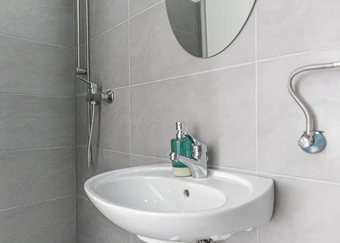 Apartman Stunning 1br - Near Akh Building For Everyone Bécs