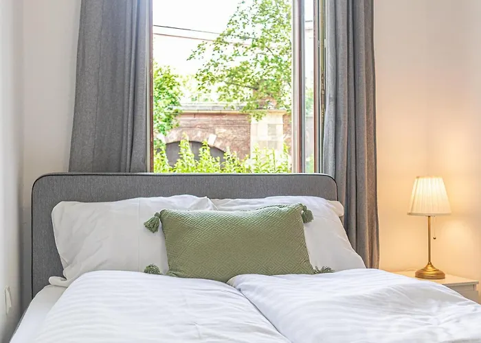 Stunning 1br - Near Akh Building For Everyone